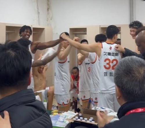 激情对决,莱比锡红牛,迎战弗赖堡,奇异果体育平台,奇异果体育官方网站,奇异果体育登录入口,奇异果体育app下载