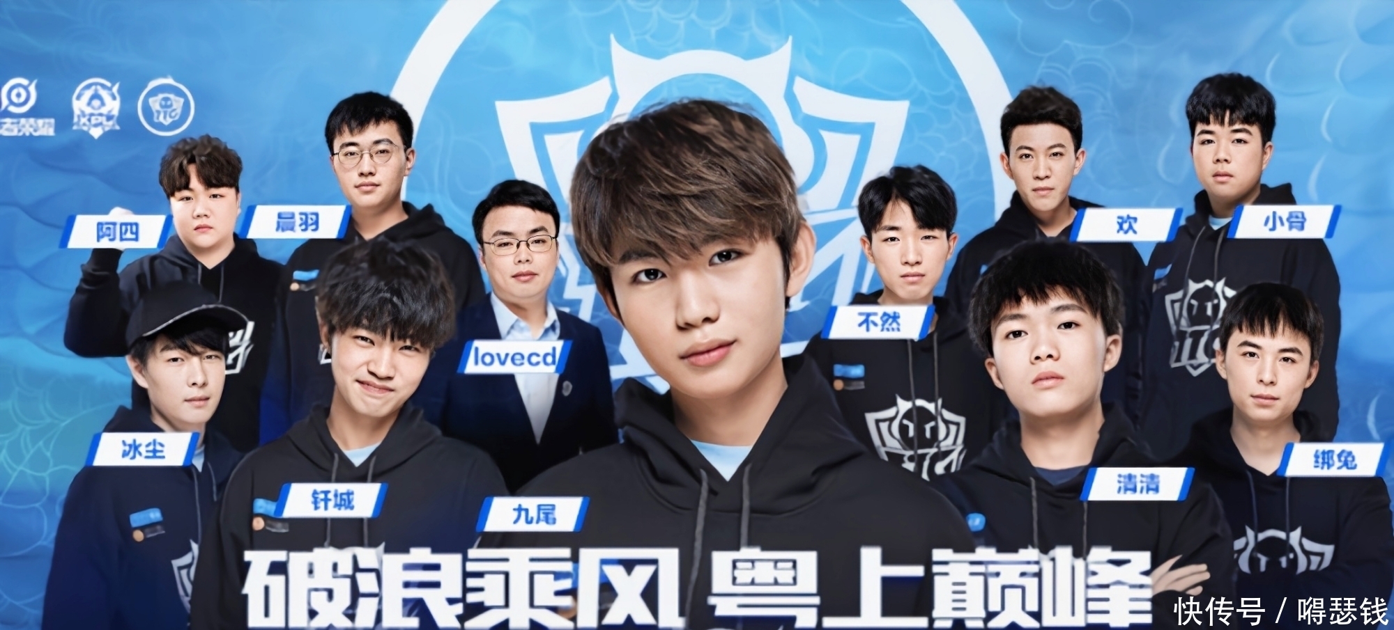 更彰显了它